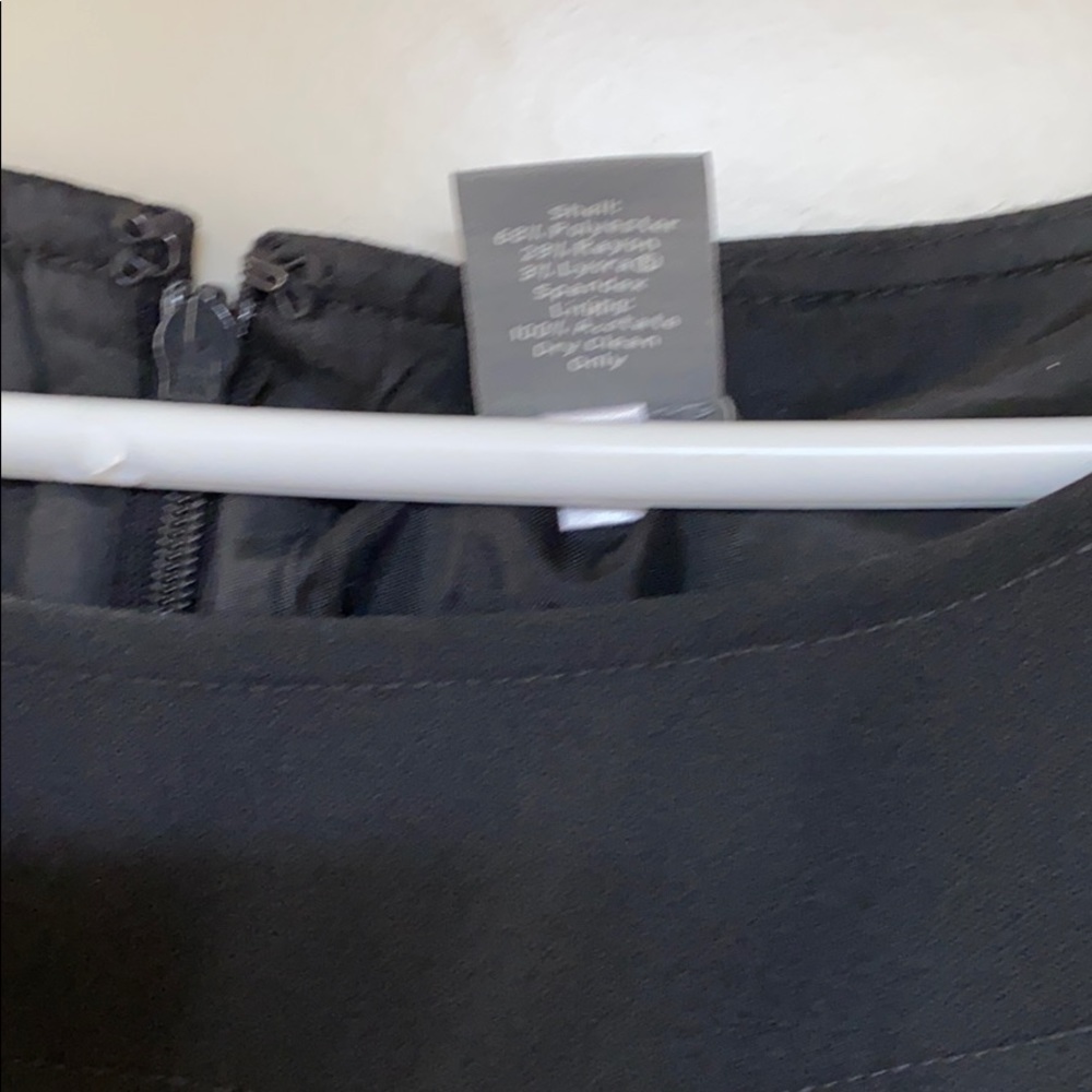Adorable Ann Taylor black suit dress - Picture 5 of 10